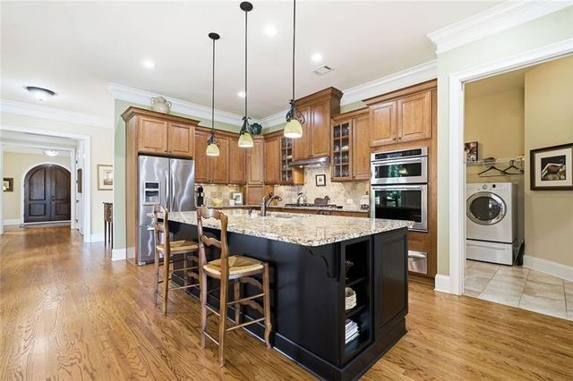 318 Lakeside Trace, Canton, GA 30115