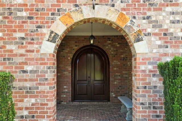 318 Lakeside Trace, Canton, GA 30115