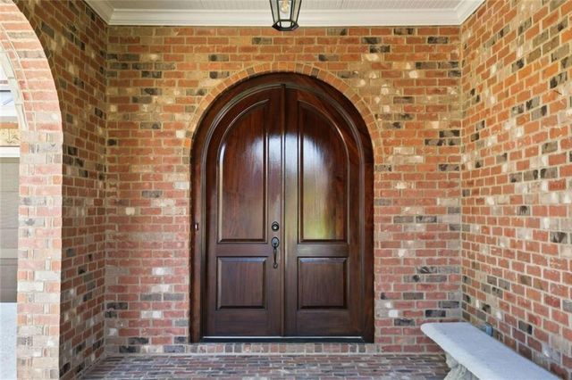 318 Lakeside Trace, Canton, GA 30115