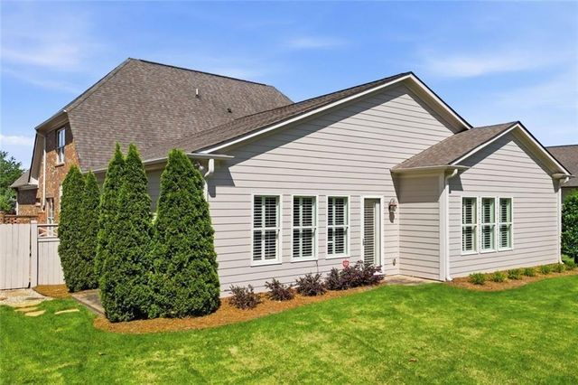 318 Lakeside Trace, Canton, GA 30115