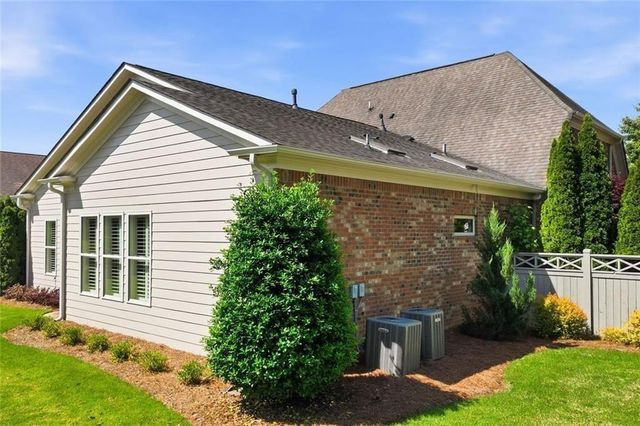 318 Lakeside Trace, Canton, GA 30115