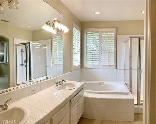 281 Mesa Drive, Costa Mesa, CA 92627