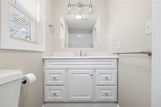 712 S Ash Street, Harrison, AR 72601