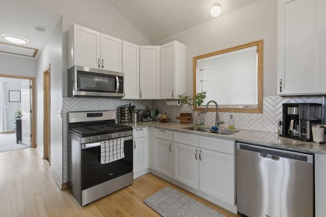 2033 W HURON Street 3, Chicago, IL 60612