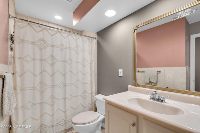 397 Brookview Court, Howell, NJ 07731