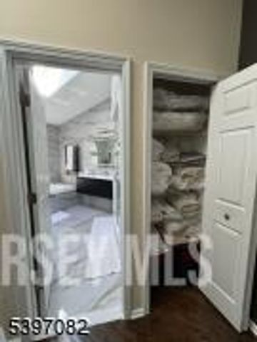 9 Picaron Place, Old Bridge, NJ 08879