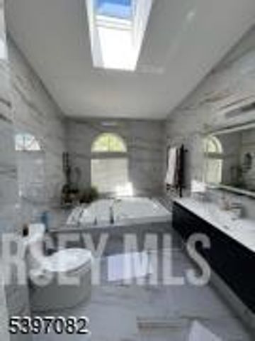 9 Picaron Place, Old Bridge, NJ 08879