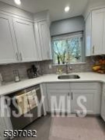 9 Picaron Place, Old Bridge, NJ 08879