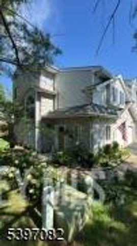 9 Picaron Place, Old Bridge, NJ 08879