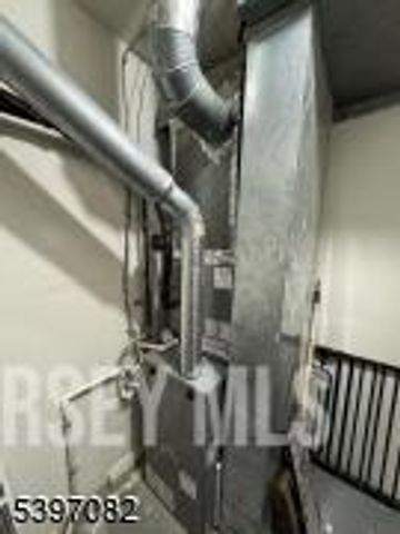 9 Picaron Place, Old Bridge, NJ 08879