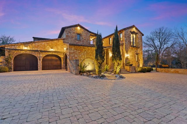 119 Plaza Escondido, Horseshoe Bay, TX 78657