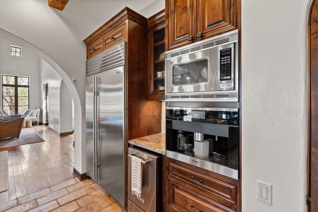 119 Plaza Escondido, Horseshoe Bay, TX 78657