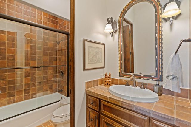 119 Plaza Escondido, Horseshoe Bay, TX 78657