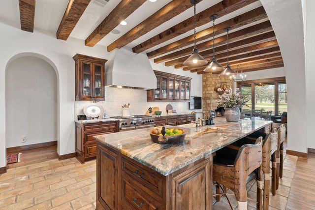 119 Plaza Escondido, Horseshoe Bay, TX 78657