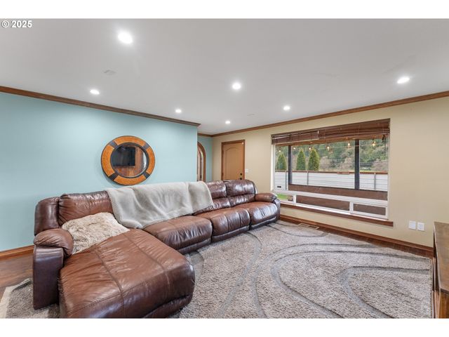 1770 N MYRTLE Rd, Myrtle Creek, OR 97457