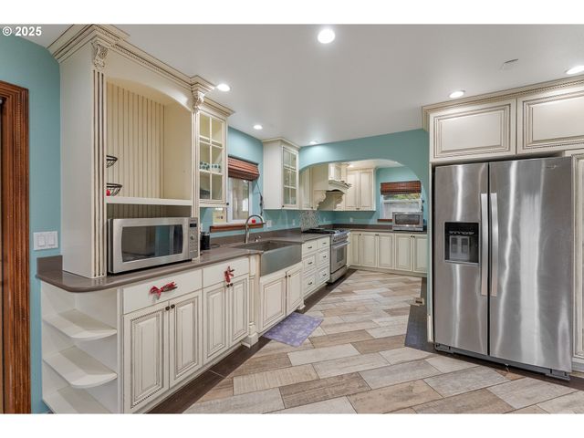 1770 N MYRTLE Rd, Myrtle Creek, OR 97457