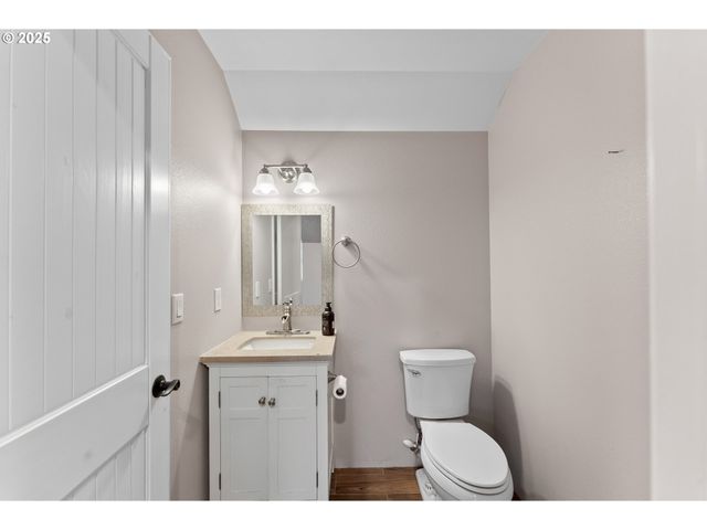 1770 N MYRTLE Rd, Myrtle Creek, OR 97457