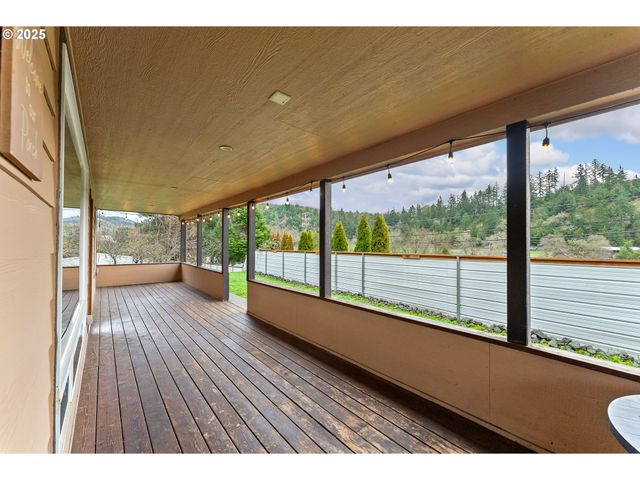 1770 N MYRTLE Rd, Myrtle Creek, OR 97457