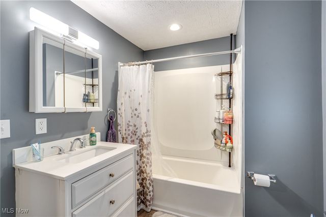 815 Sheridan Avenue, Akron, OH 44307