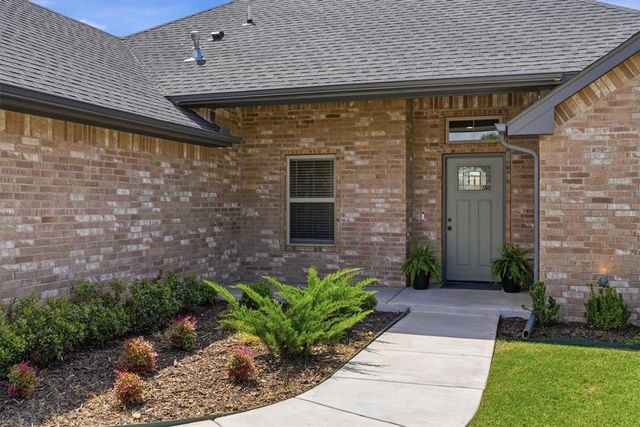 708 NW 114th Street, Oklahoma City, OK 73114