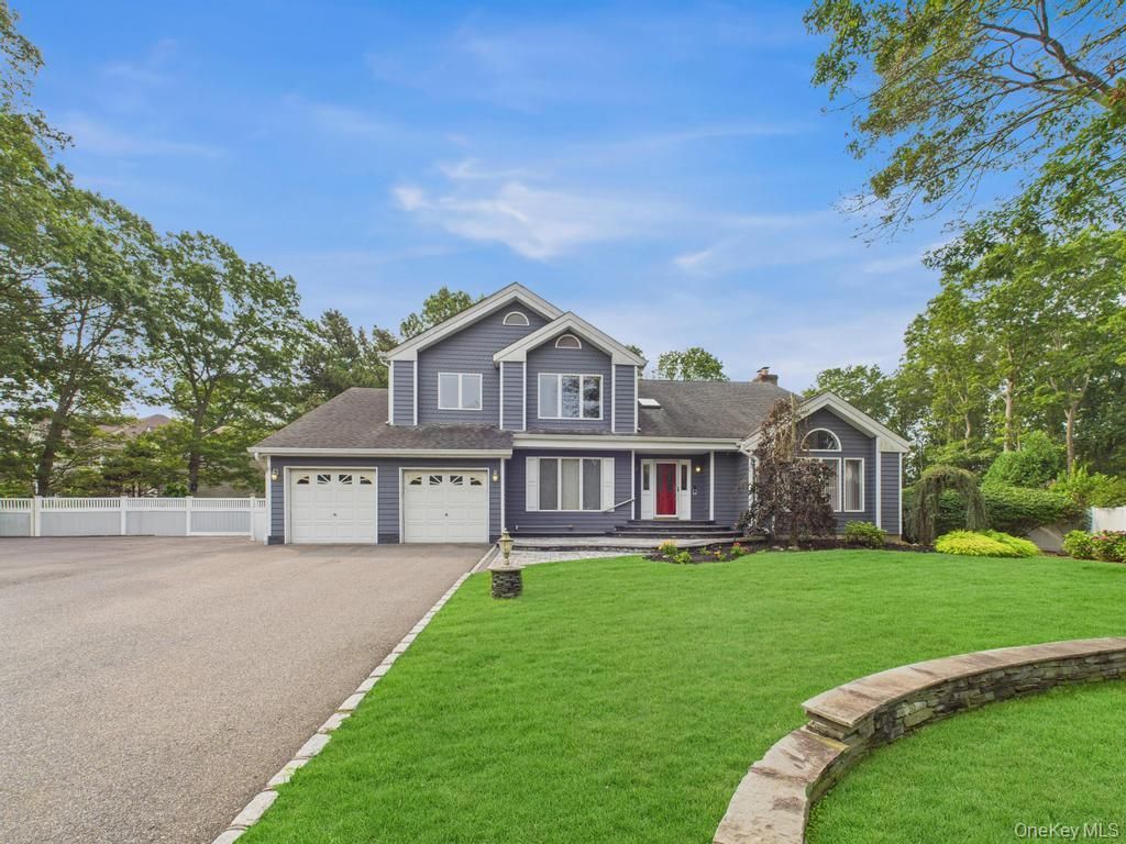 10 Cori Lane, Bohemia, NY 11716
