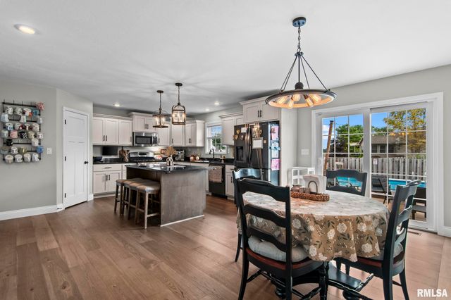501 Northpointe Court, Chatham, IL 62629