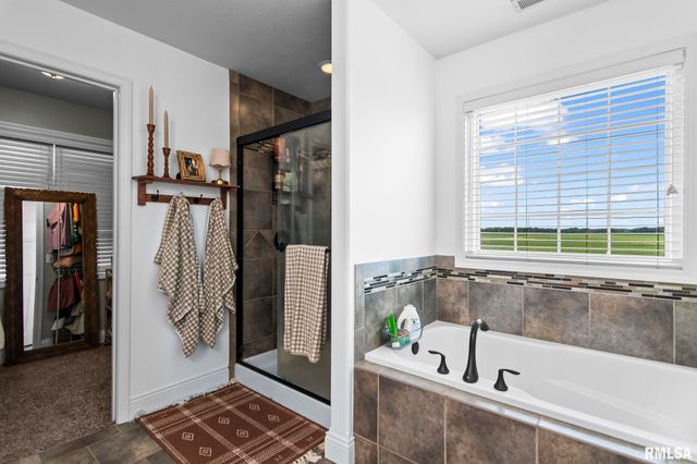 501 Northpointe Court, Chatham, IL 62629