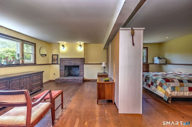 10 Hodio Drive, Ansonia, CT 06401