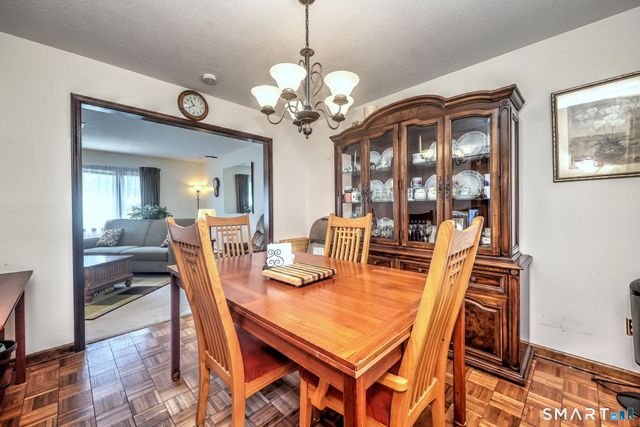 10 Hodio Drive, Ansonia, CT 06401