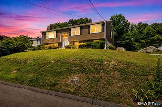 10 Hodio Drive, Ansonia, CT 06401