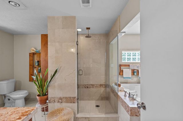 1113 S Country Club Drive, Shoreacres, TX 77571