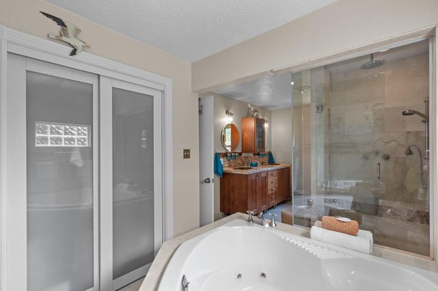 1113 S Country Club Drive, Shoreacres, TX 77571