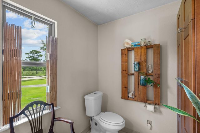 1113 S Country Club Drive, Shoreacres, TX 77571