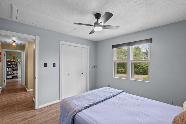 1113 S Country Club Drive, Shoreacres, TX 77571