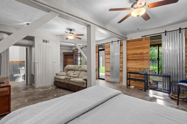 1113 S Country Club Drive, Shoreacres, TX 77571