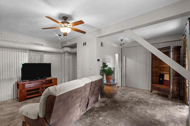 1113 S Country Club Drive, Shoreacres, TX 77571