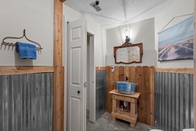 1113 S Country Club Drive, Shoreacres, TX 77571