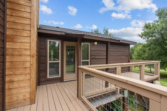 1113 S Country Club Drive, Shoreacres, TX 77571