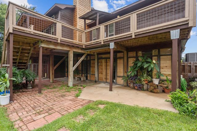 1113 S Country Club Drive, Shoreacres, TX 77571