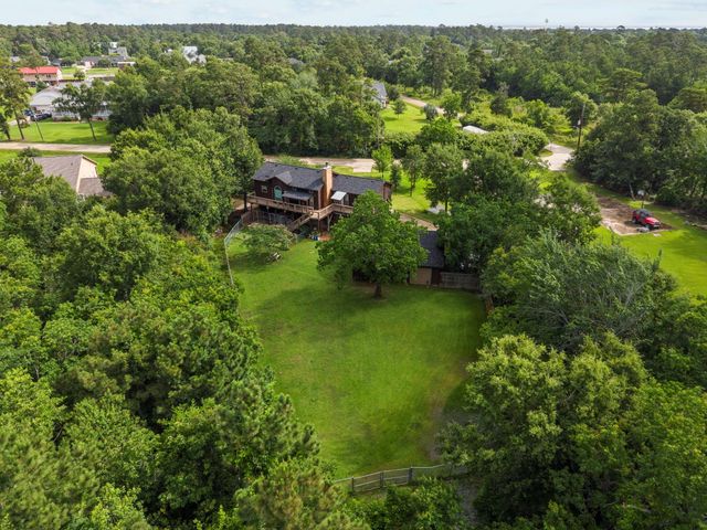 1113 S Country Club Drive, Shoreacres, TX 77571