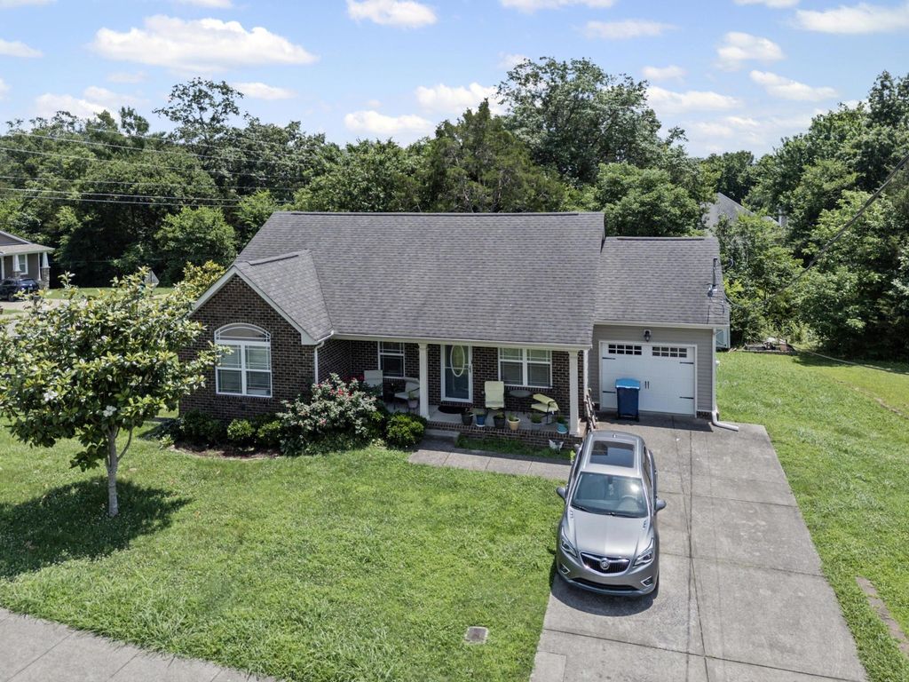 708 Rock Glen Trce, Smyrna, TN 37167