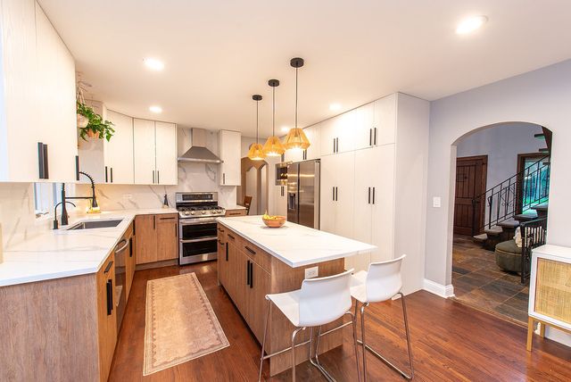 1355 Carol Lane, Deerfield, IL 60015