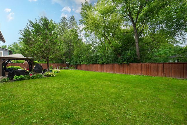 1355 Carol Lane, Deerfield, IL 60015