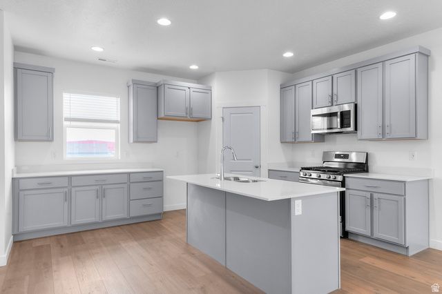 554 N BUFFALO GRASS LN, Lindon, UT 84042
