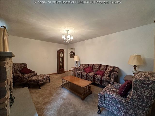 2195 Oakridge Drive, Charleston, WV 25311