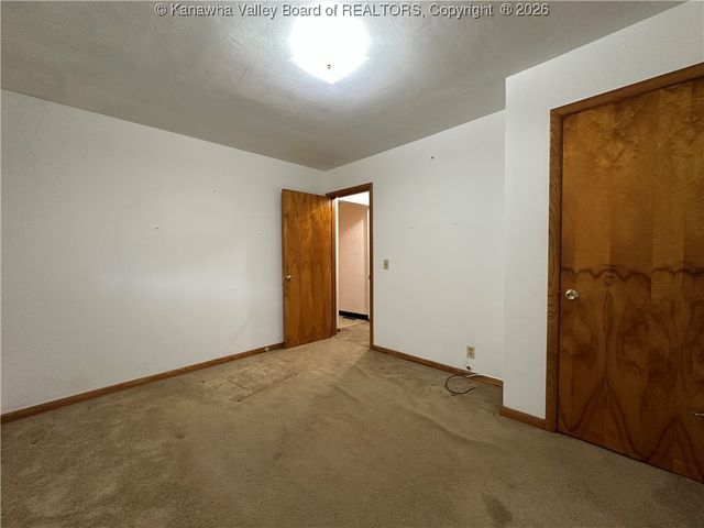 2195 Oakridge Drive, Charleston, WV 25311