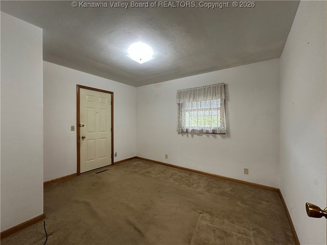 2195 Oakridge Drive, Charleston, WV 25311