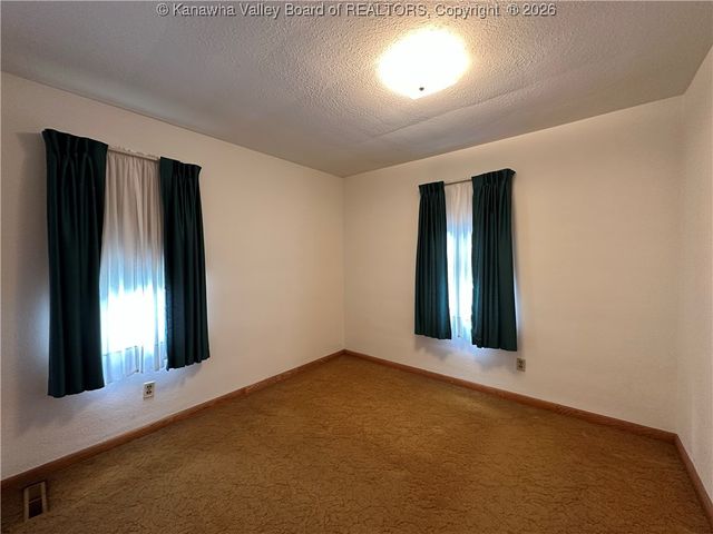 2195 Oakridge Drive, Charleston, WV 25311