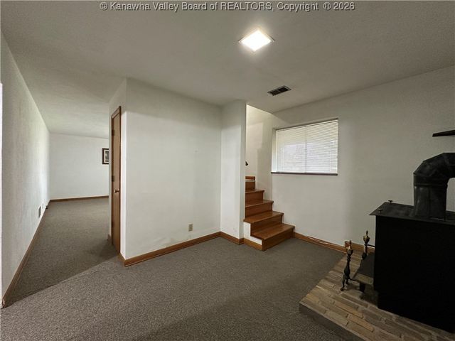 2195 Oakridge Drive, Charleston, WV 25311