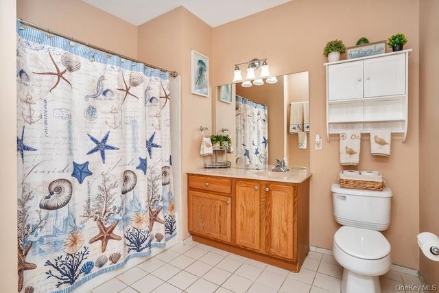 1927 Finch Lane, Central Islip, NY 11722